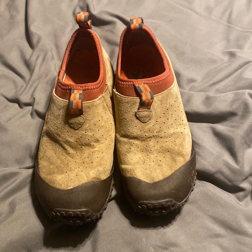 Hiking shoes